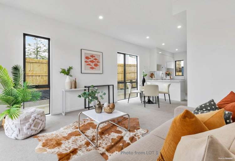 2/112 Moore Street_0