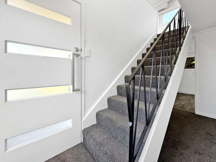 1/8 Rewi Street Torbay_9