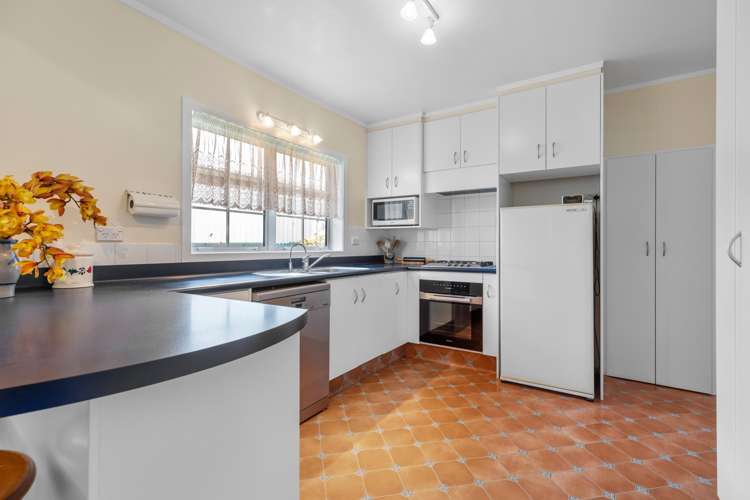 1 Matua Road Matua_14