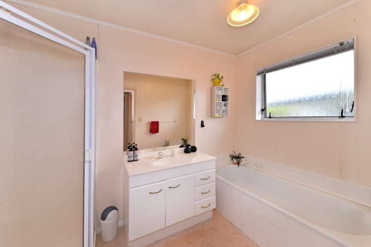 5 Cornwall Place Stoke_11