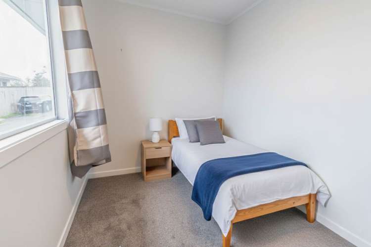 2/15 Seabar Place Glen Eden_8