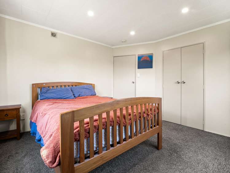 19 Kennard Crescent Karitane_20