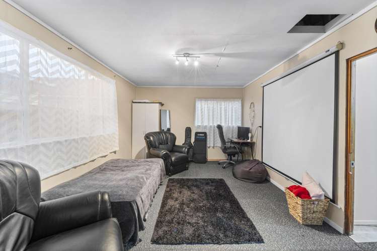 123 Universal Drive Henderson_21