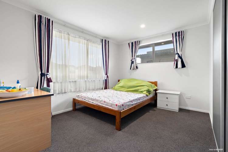 12 Horsefields Drive Flat Bush_17