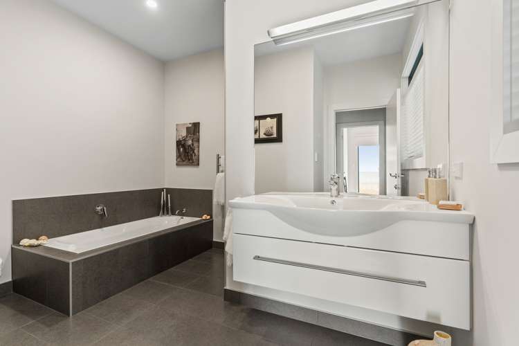 103 Omara Place Matarangi_16