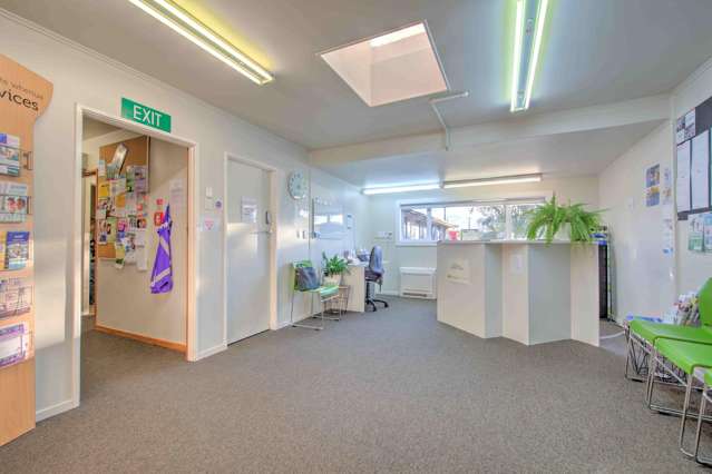 - Charlton Lane Gore_3