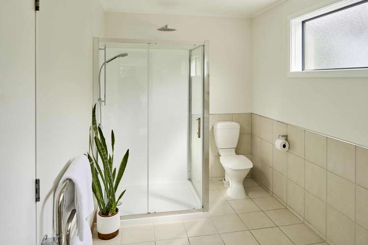 51a Omapere Street Whitby_10