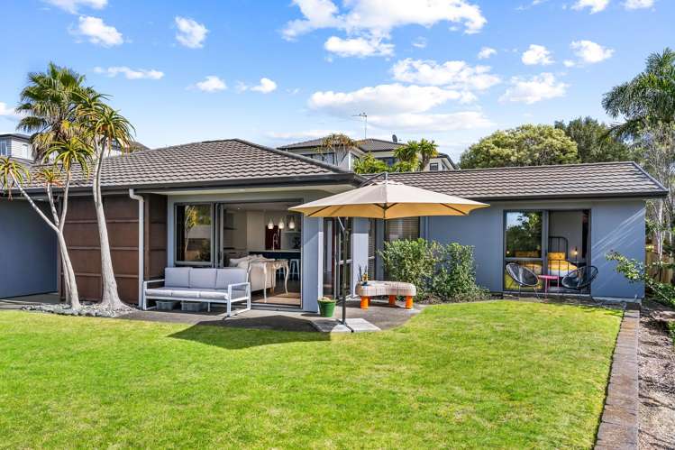 2 Rakau Views Orewa_17