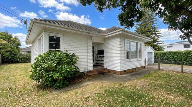 3 Bedroom Renovated Family Home in Papatoetoe