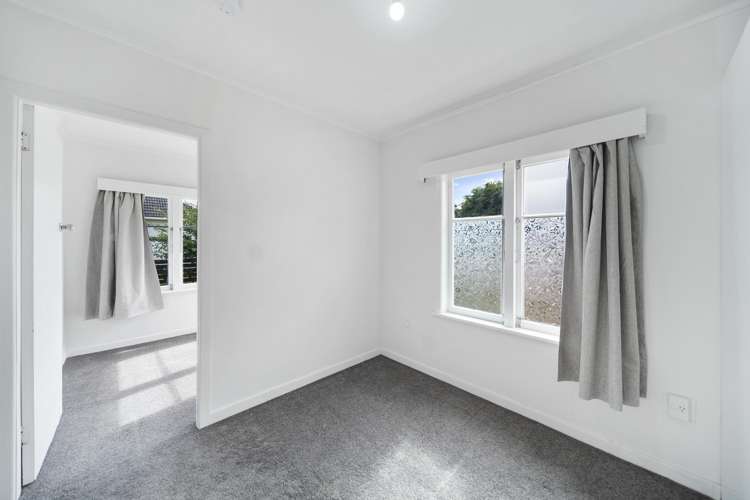 2/8 Fisher Crescent Otara_8