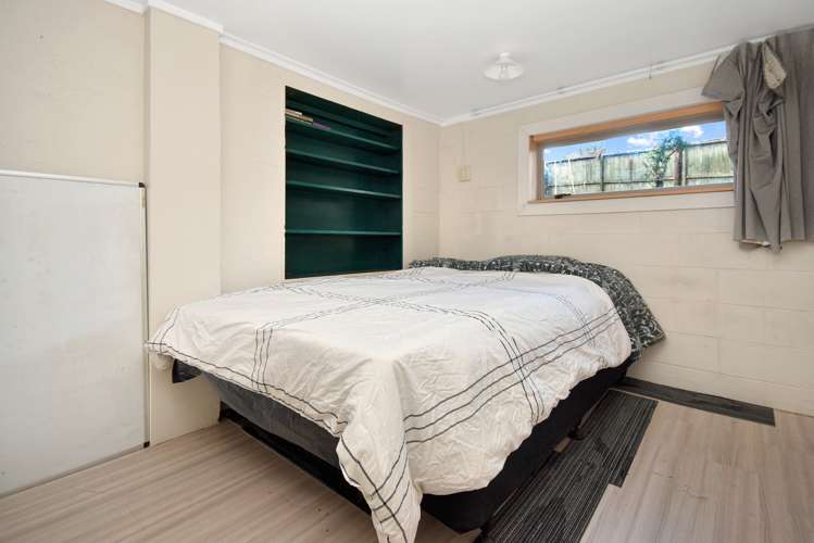 8 Hobsonville Road West Harbour_11