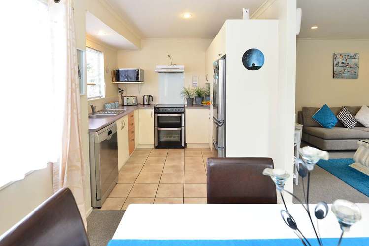 3/18 Ocean View Road Hatfields Beach_7