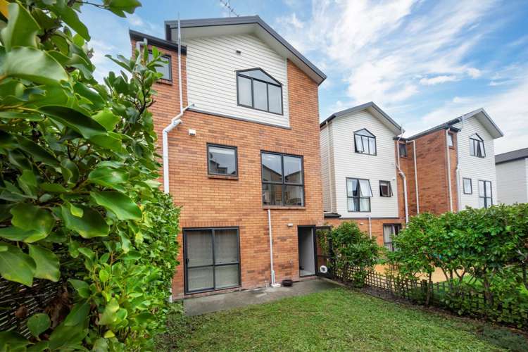 21/172 Mcleod Road Te Atatu South_0
