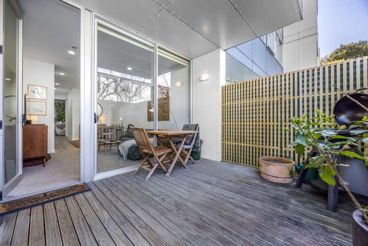 105/22 Fisher Point Drive_5