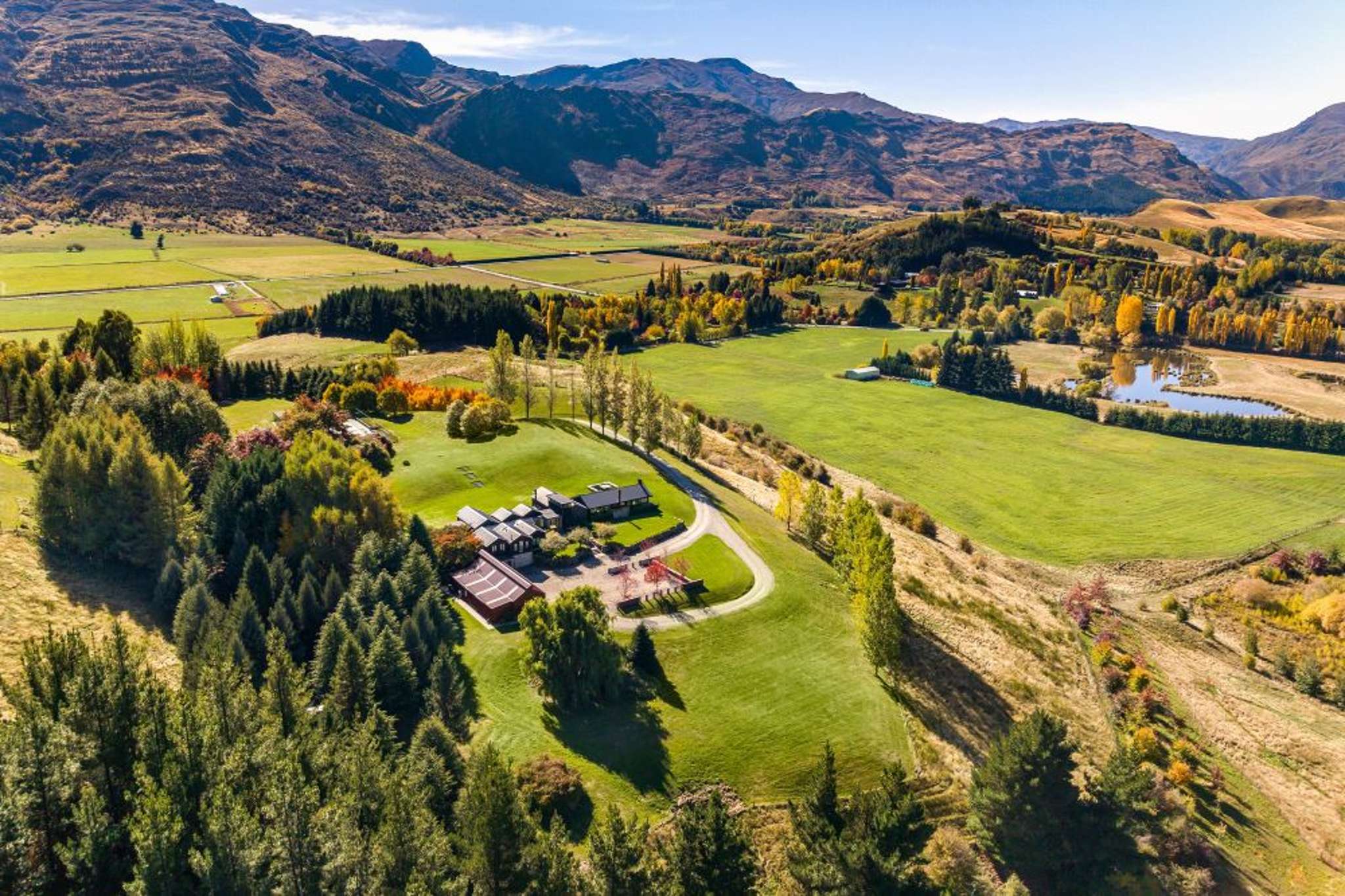 Queenstown dream for sale: Estate close to skiing, biking, restaurants and airport