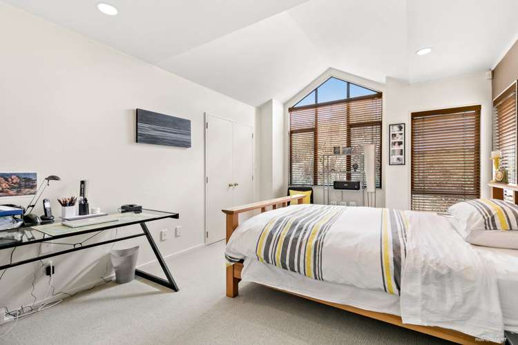 2/61 Selwyn Crescent Forrest Hill_9