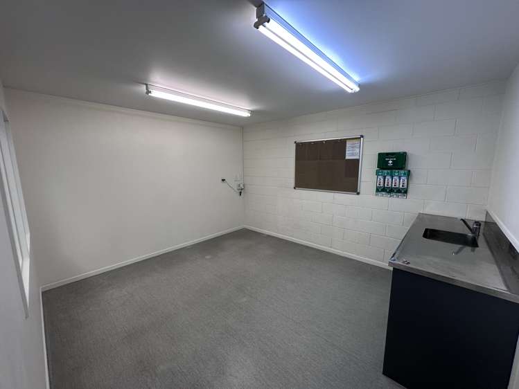 9 Waterford Street Mangakakahi_6