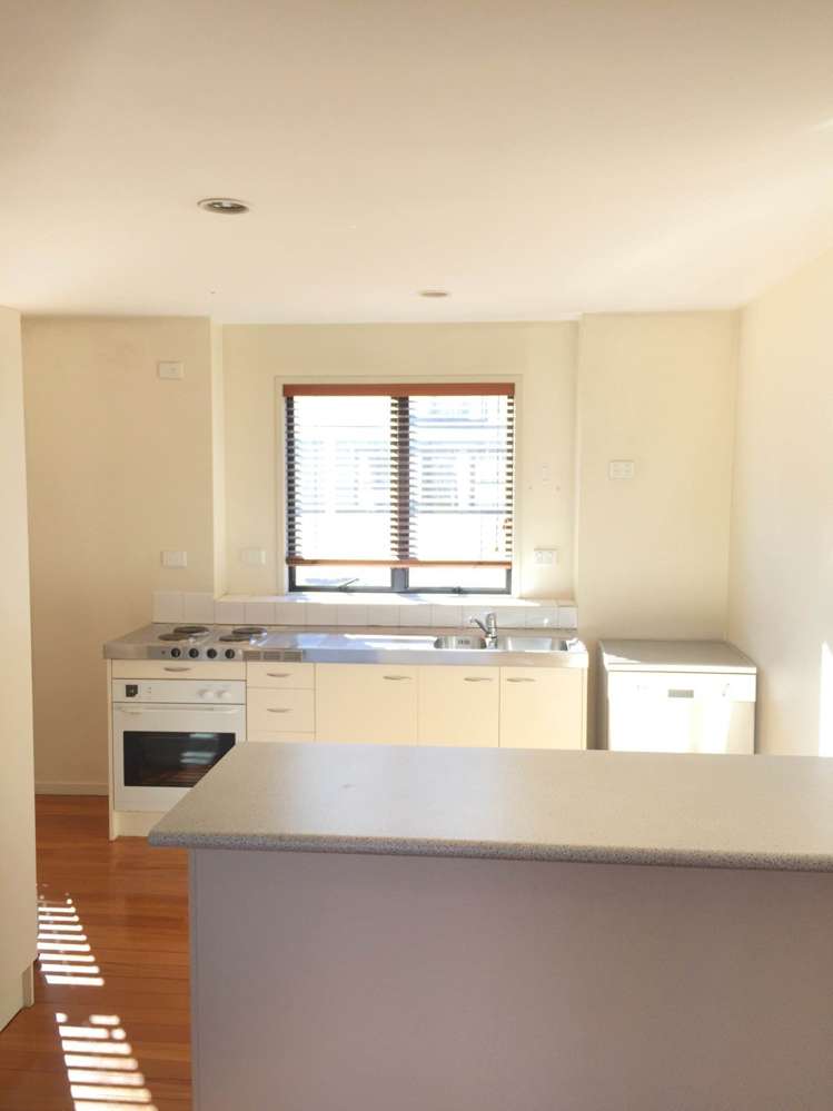 13/8 Dock Street Auckland Central_1