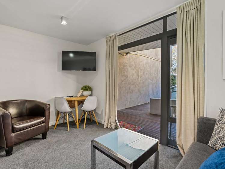 11/89 Thompson Street Queenstown_19
