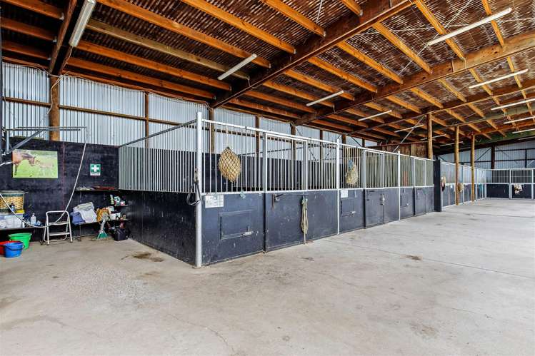 646 Grange Road Burnham_34