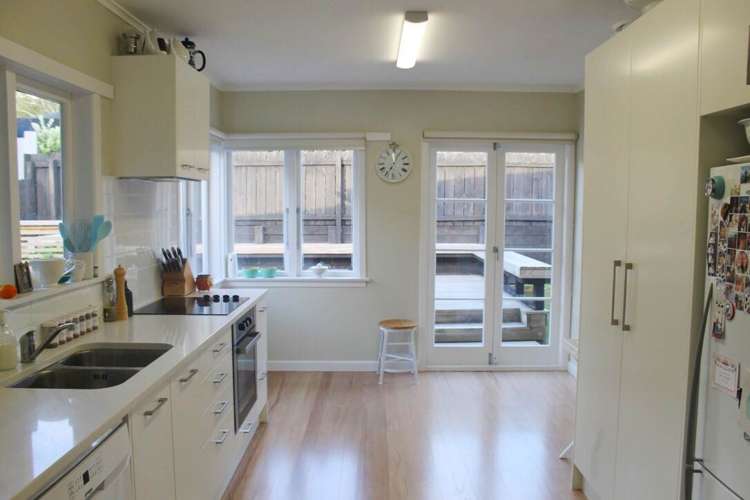 7 Kenmure Avenue Forrest Hill_8