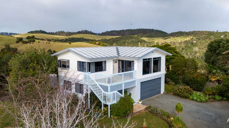 55 Seaview Road Cable Bay_24