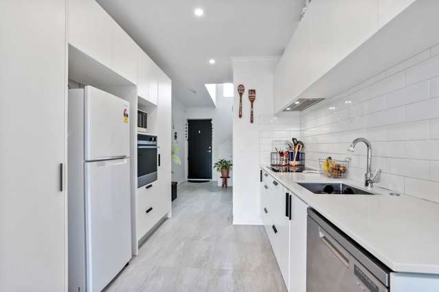 52 Vincent McGrath Crescent Swanson_3