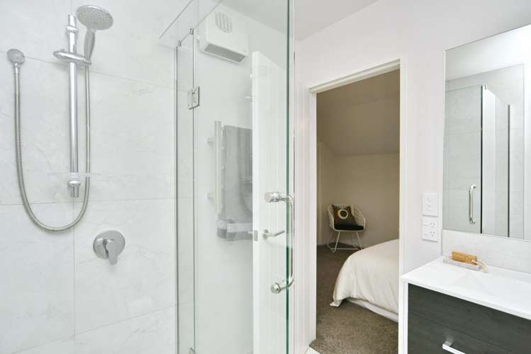 5/2 Huia Street Riccarton_18