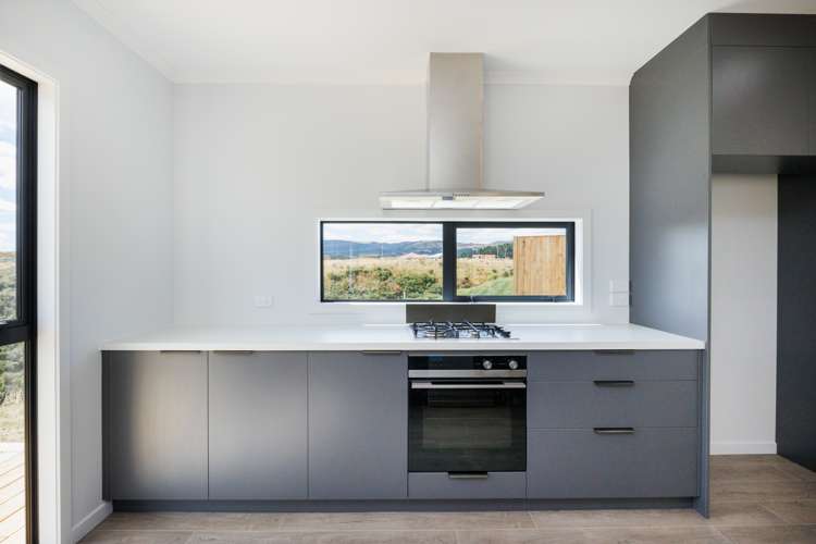 54 Sardinia Grove Fitzherbert_10