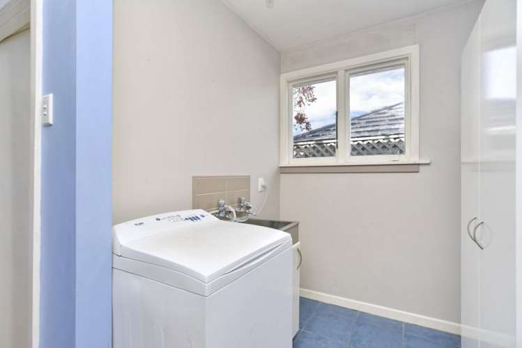 18 Pinewood Avenue North New Brighton_15