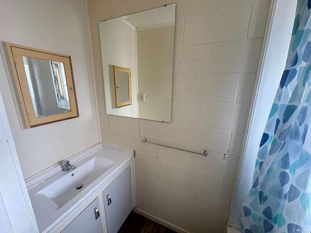 8/310 Western Hills Drive Avenues_4