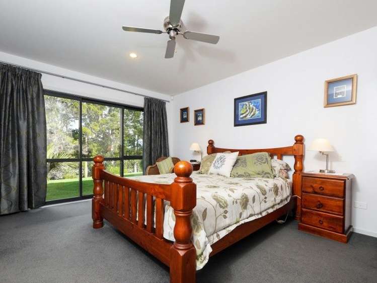 215 Judge Richardson Drive Opaheke_11