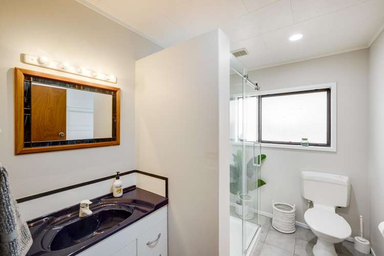 2/30 Ngarimu Crescent Taradale_15