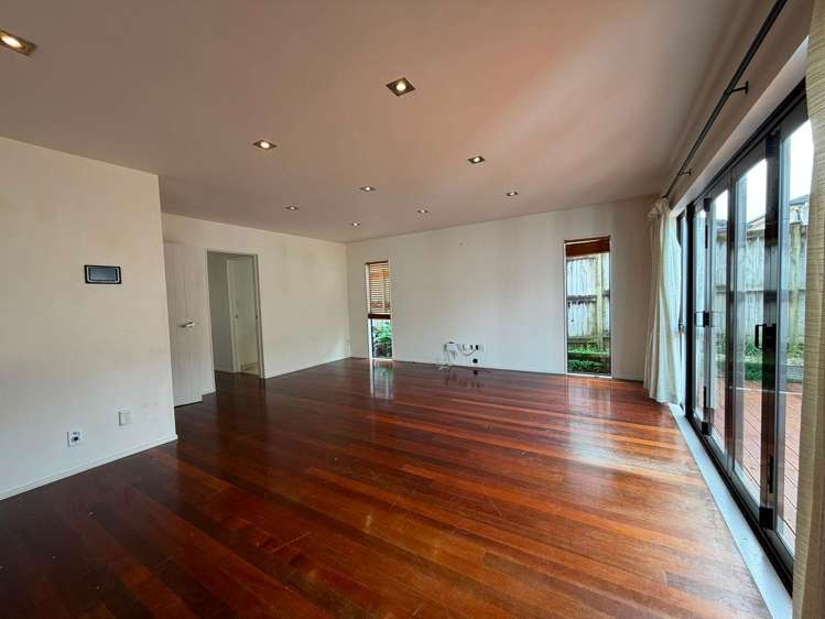 10 Manchester Drive Flat Bush_1