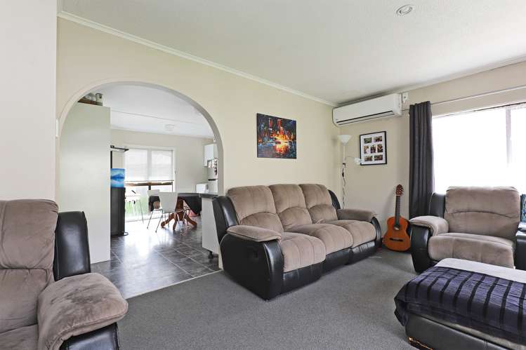 53 Flanders Avenue Onekawa_5