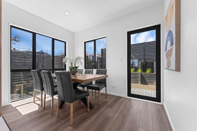 3 Greenbrier Street Westgate_3