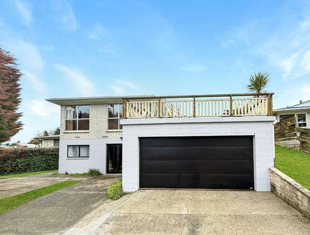 TOKOROA - 3 BEDROOMS +