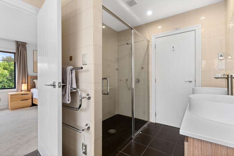 9 Kinleys Lane Saint Albans_13