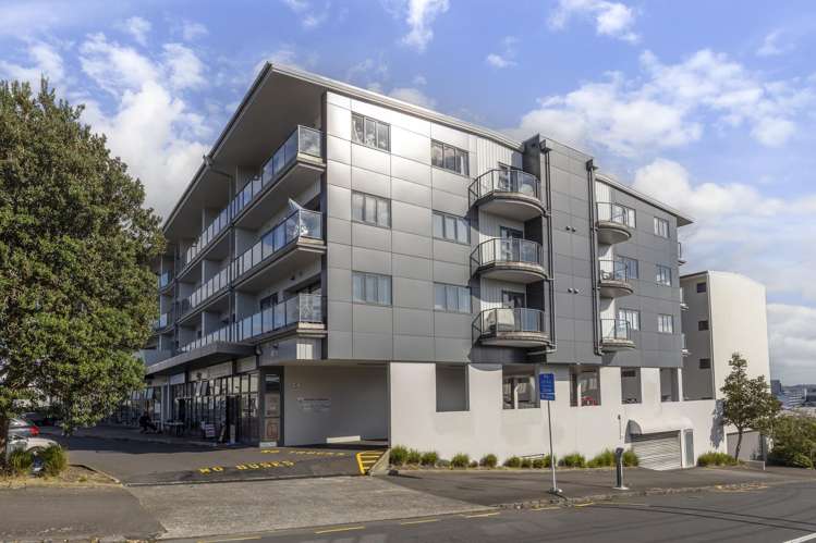 2m/83 New North Road Eden Terrace_18