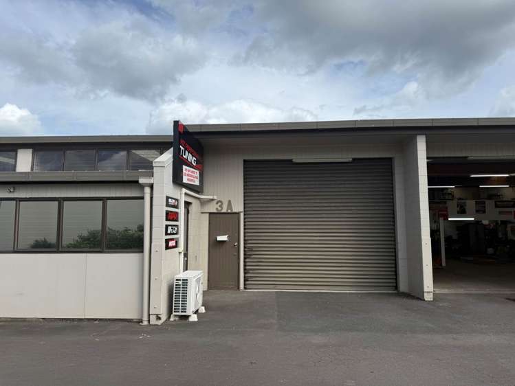 Unit 3A/64 Henderson Valley Road_0