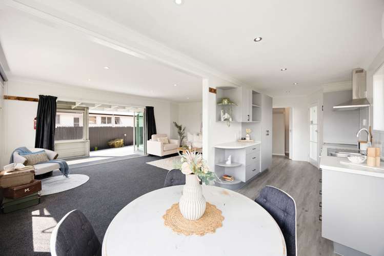 53 Karen Crescent Dinsdale_5