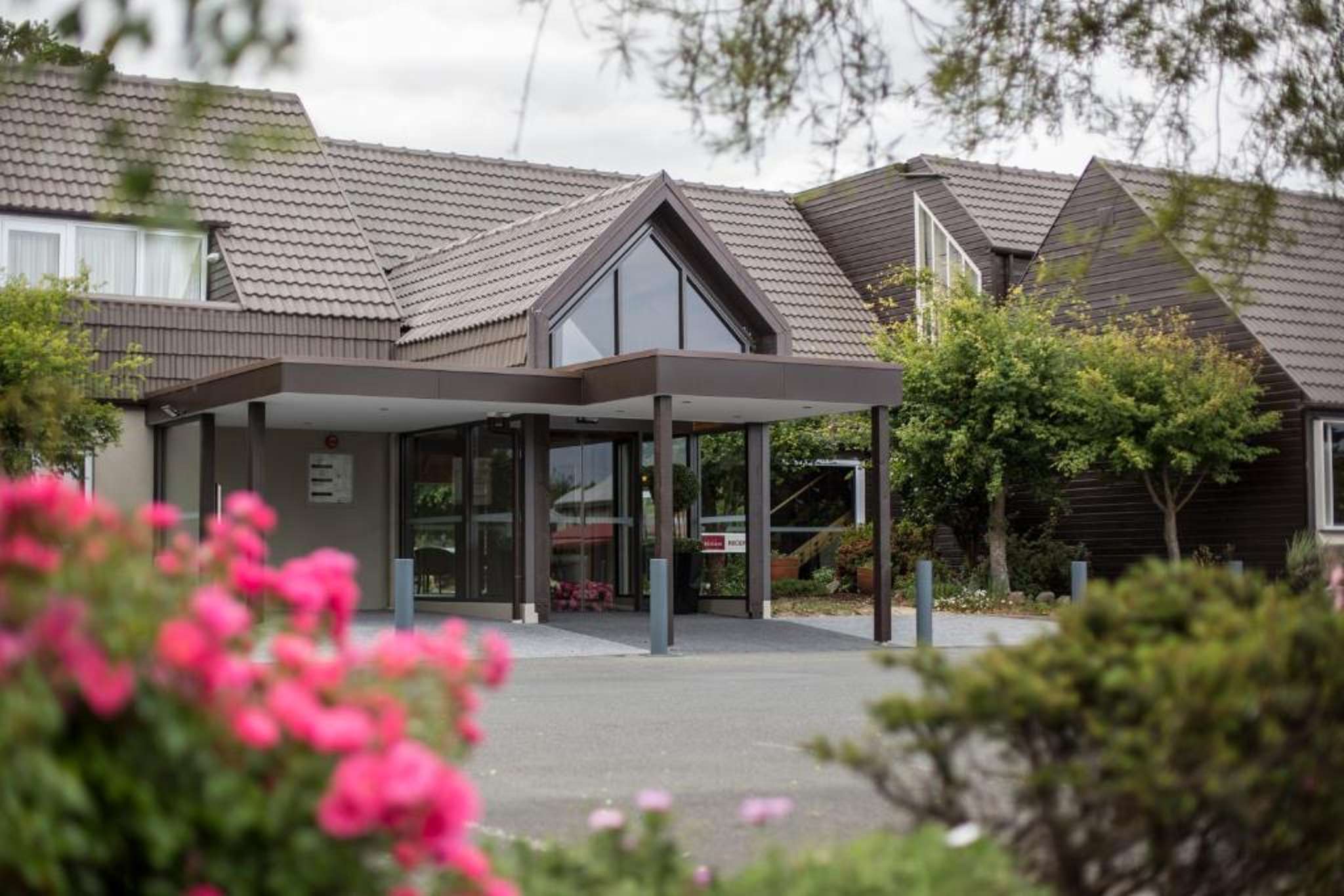 Dunedin ‘garden hotel’ sells off-market