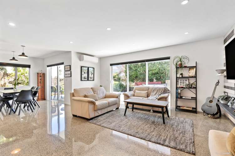 83 Fernhill Way Oteha_1