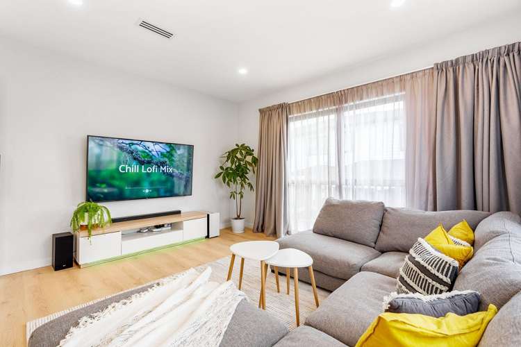 1 Crompton Place Orewa_15