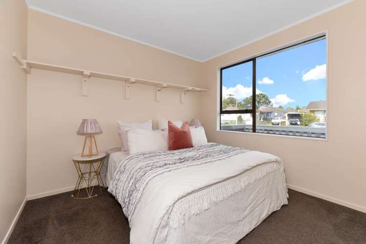 1/217 Waitemata Drive Ranui_17