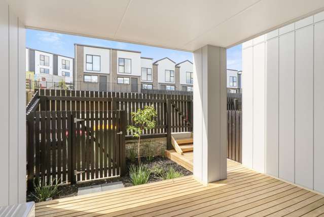 Ignore previous sale price, owners need to sell