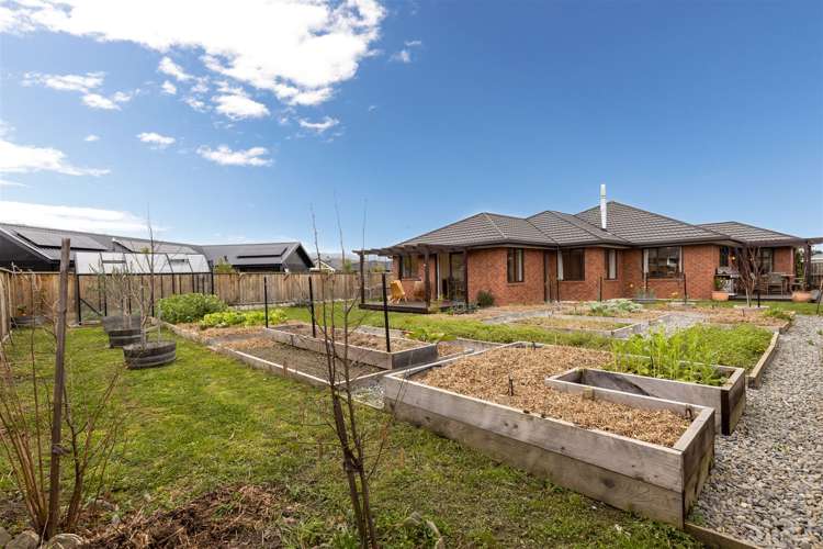 7 Dakota Place Burleigh_27