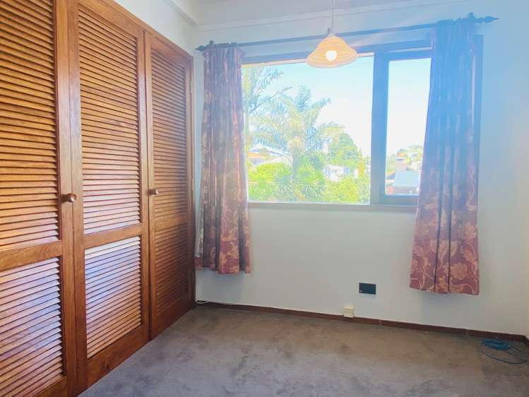 16 Woodhall Road Epsom_11