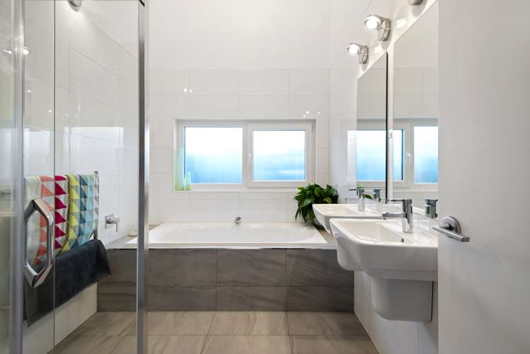 23 Reliance Crescent Beachlands_16