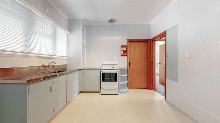 21 Military Road Boulcott_10